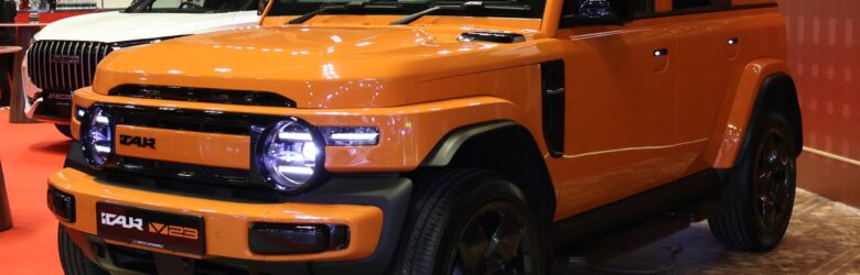 The iCaur V23 boxy all-electric crossover SUV