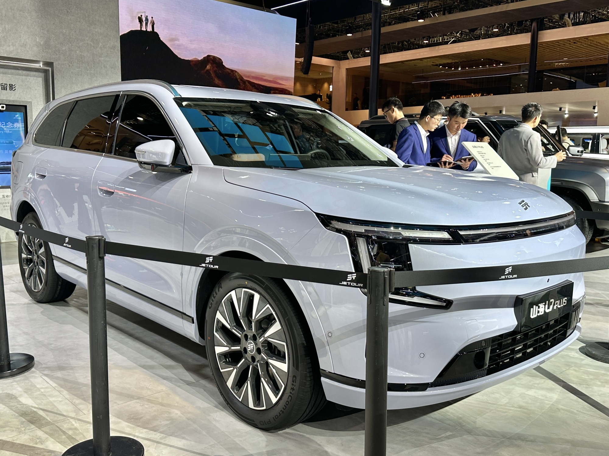 Jetour S08 i-DM plug-in hybrid seven-seat crossover