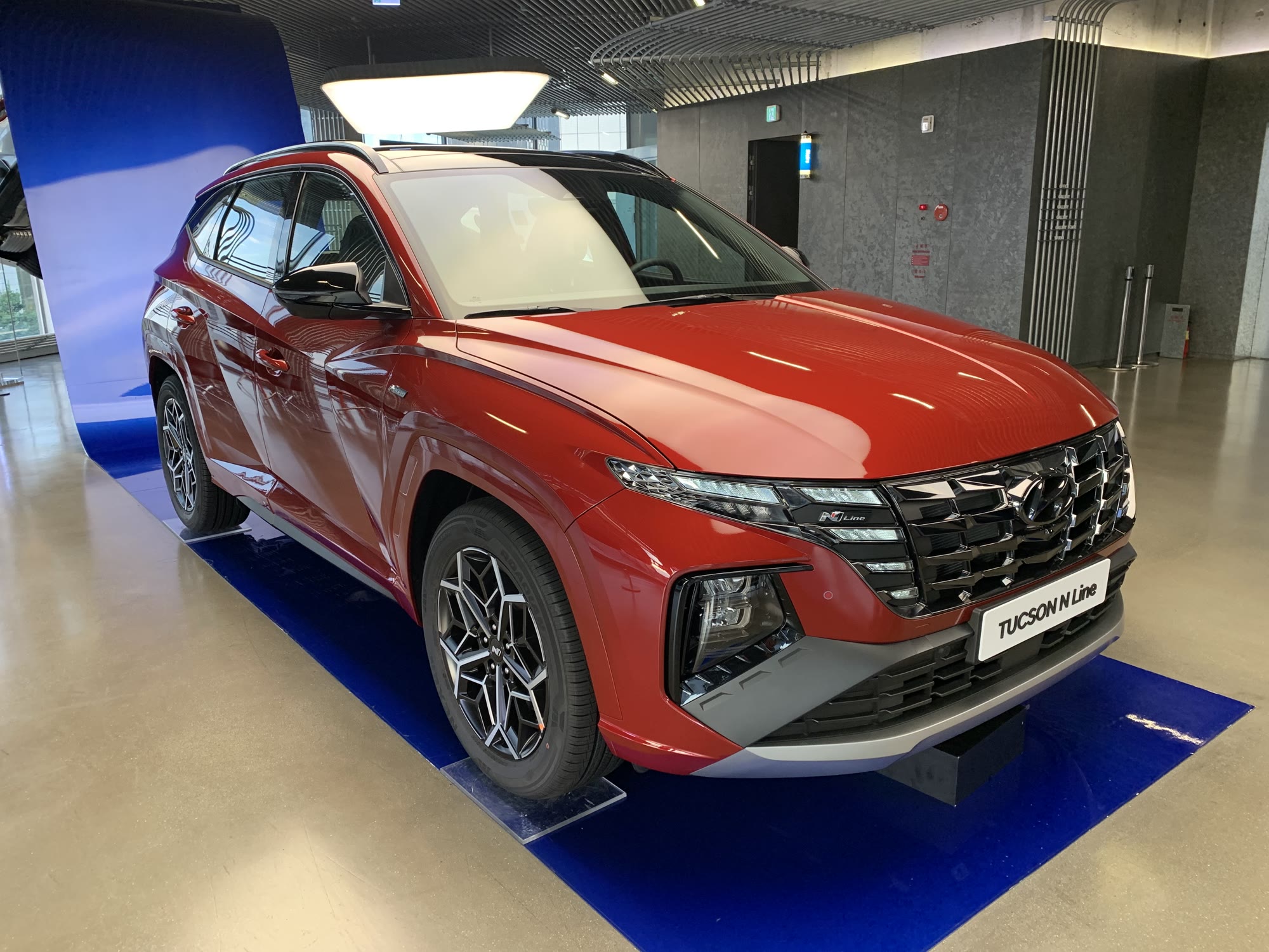 Current-generation Hyundai Tucson NX4 compact SUV, the model the redesigned 2027 Tucson is based on