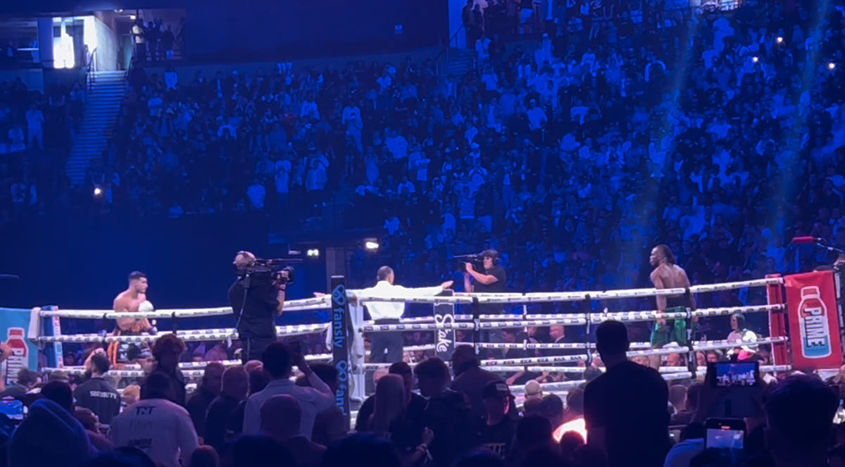 KSI vs Tommy Fury during their boxing match