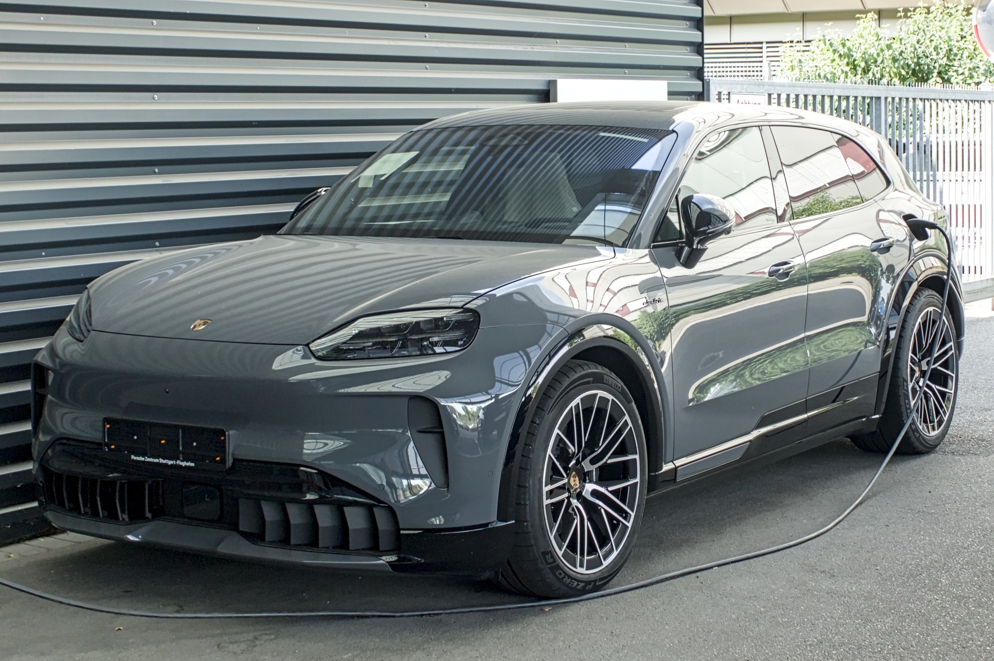 Porsche Cayenne Electric